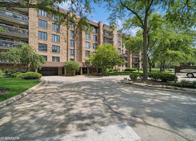 Property at 3860 S Mission Hills Rd #510, Northbrook, IL 60062, 3 beds, 2.5 baths