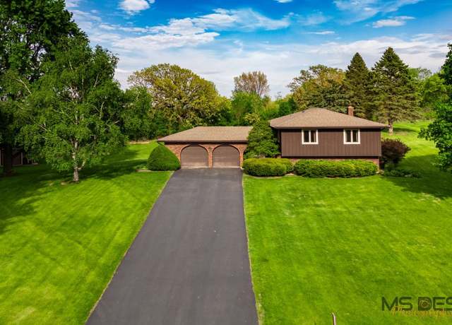 Property at 4S129 Hazel Crest Dr, Sugar Grove, IL 60554, 3 beds, 3 baths