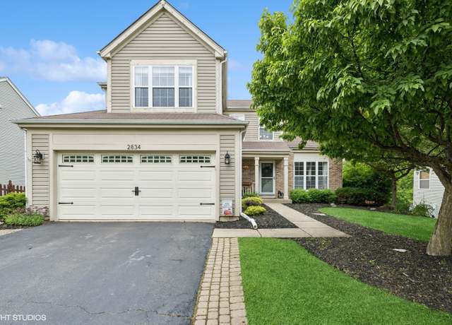 Property at 2834 Forestview Dr, Carpentersville, IL 60110, 3 beds, 3 baths