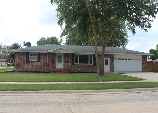 Property at 621 W 13th St, Rock Falls, IL 61071, 2 beds, 2 baths