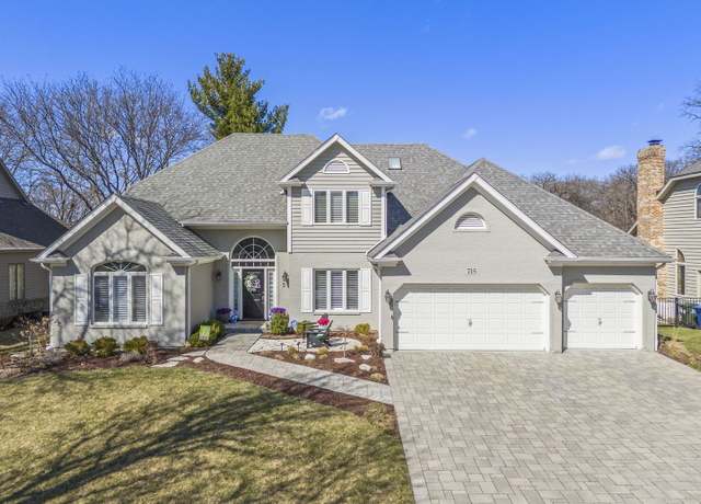 Property at 715 Spindletree Ave, Naperville, IL 60565, 5 beds, 3.5 baths