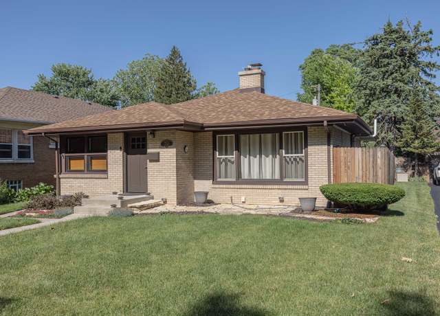 Property at 710 Cornelia St, Joliet, IL 60435, 3 beds, 3 baths