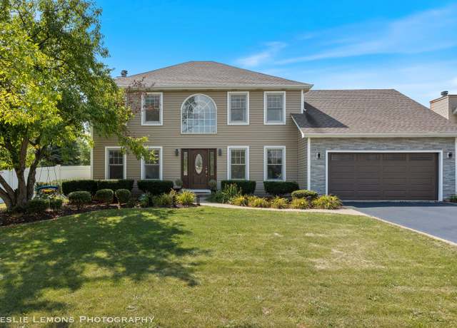 Property at 2304 Kentuck Ct, Naperville, IL 60564, 4 beds, 3.5 baths