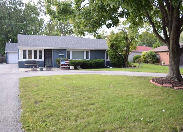 Property at 10010 Harnew Rd, Oak Lawn, IL 60453, 4 beds, 2 baths