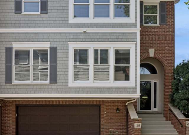 Property at 28 S Clay St, Hinsdale, IL 60521, 3 beds, 3.5 baths