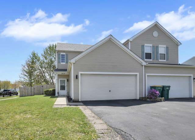 Property at 2910 Boone Ct, Joliet, IL 60435, 2 beds, 1.5 baths