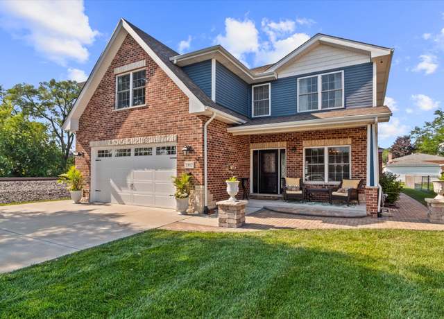 Property at 2952 W 100th Pl, Evergreen Park, IL 60805, 4 beds, 2.5 baths