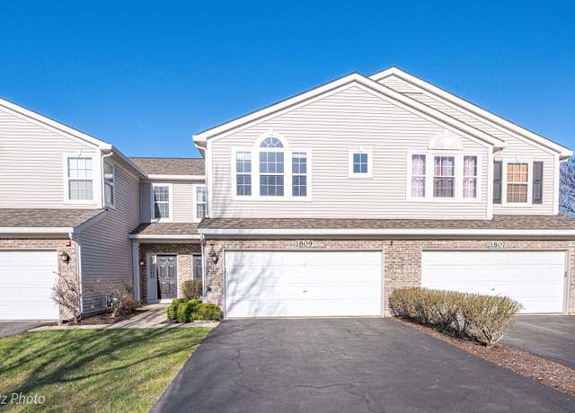 Property at 1809 Candlelight Cir, Montgomery, IL 60538, 2 beds, 2.5 baths