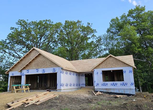 Property at 7000 Tami Pl, Loves Park, IL 61111, 3 beds, 2 baths