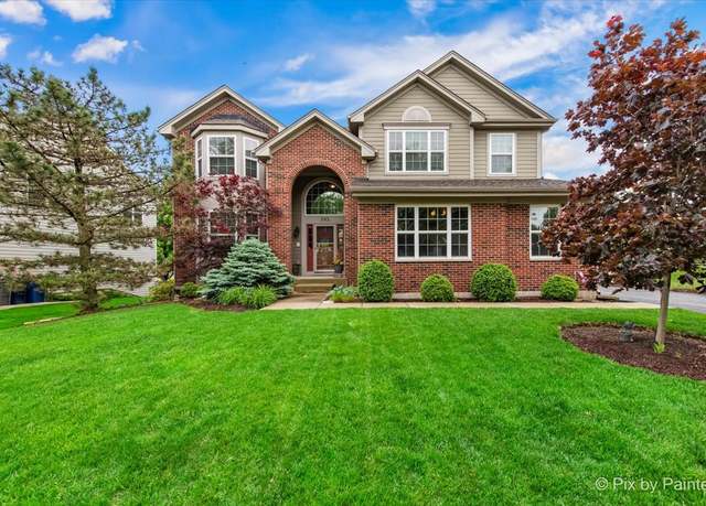 Property at 585 Waterford Rd, Elgin, IL 60124, 5 beds, 4.5 baths