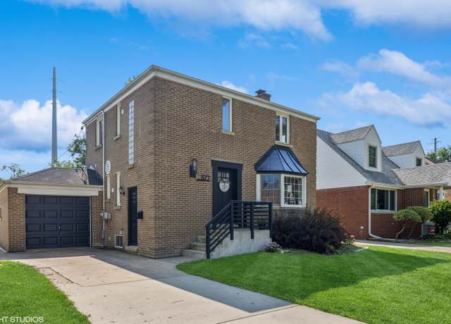 Property at 577 S Edgewood Ave, Elmhurst, IL 60126, 4 beds, 2 baths