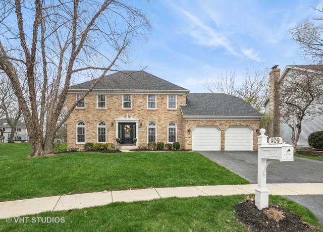 Property at 909 Lehigh Cir, Naperville, IL 60565, 4 beds, 2.5 baths