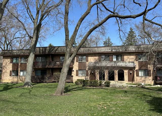 Property at 7920 Woodglen Ln #102, Downers Grove, IL 60516, 2 beds, 1.5 baths