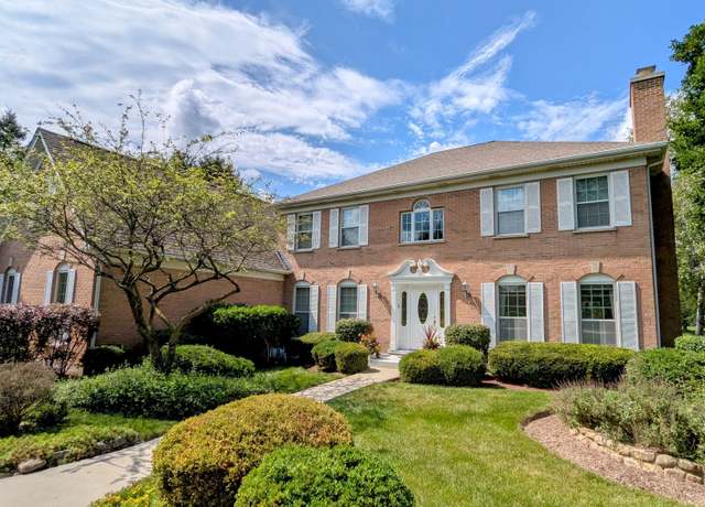Property at 10N872 Williamsburg Dr, Elgin, IL 60124, 4 beds, 3 baths