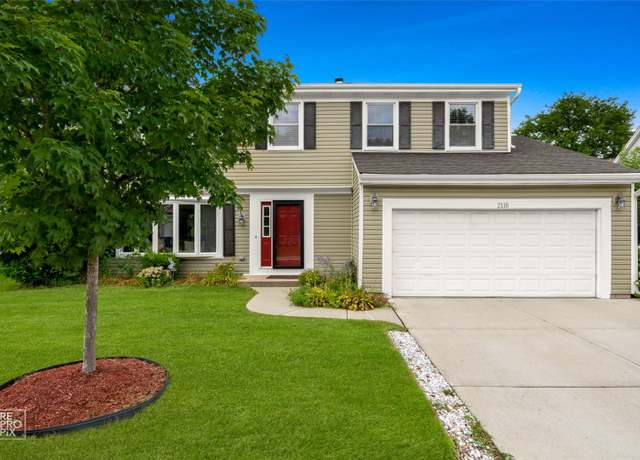 Property at 2110 Primrose Ln, Schaumburg, IL 60194, 5 beds, 2.5 baths