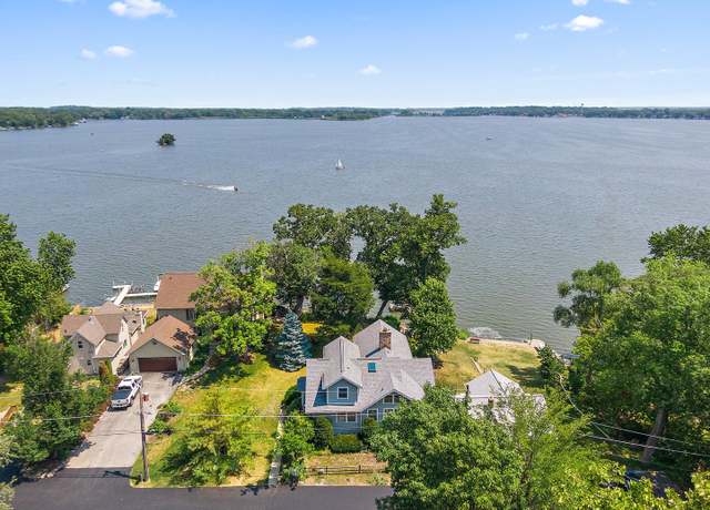 Property at 4014 Pitzen Rd, Johnsburg, IL 60051, 3 beds, 2.5 baths