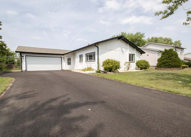 Property at 17840 Princeton Ln, Country Club Hills, IL 60478, 4 beds, 2 baths