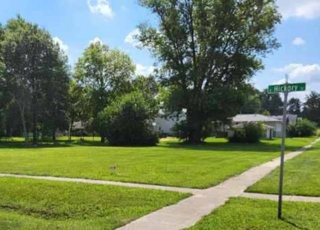 Property at 322 N 6th St, Watseka, IL 60970
