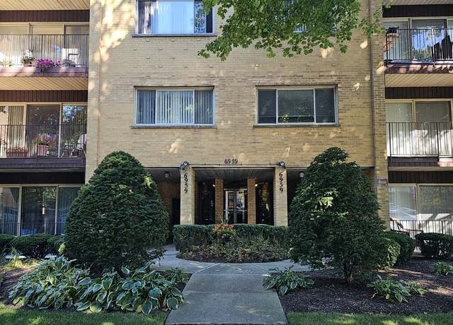 Property at 6959 N Ridge Blvd Unit 1C, Chicago, IL 60645, 1 bed, 1 bath