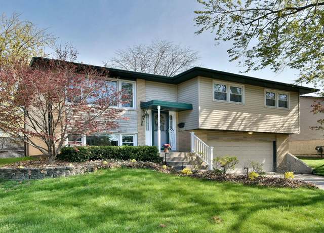 Property at 7644 161 St, Tinley Park, IL 60477, 4 beds, 2.5 baths