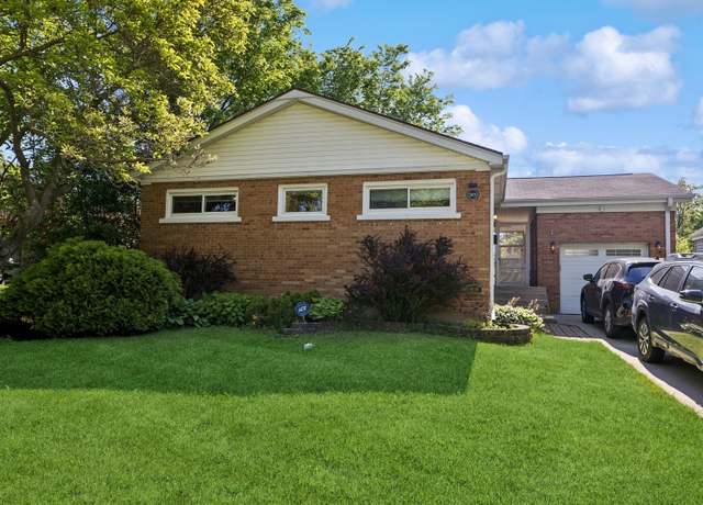 Property at 5109 Grand Ave, Downers Grove, IL 60515, 3 beds, 2 baths