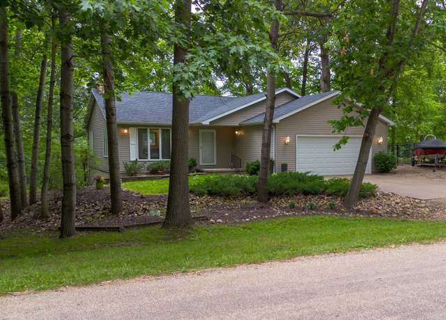 Property at 147 Lake Thunderbird Dr, Putnam, IL 61560, 3 beds, 2.5 baths