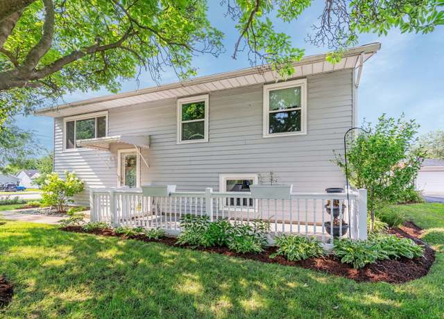 Property at 1102 Basin Dr, Lockport, IL 60441, 4 beds, 2 baths