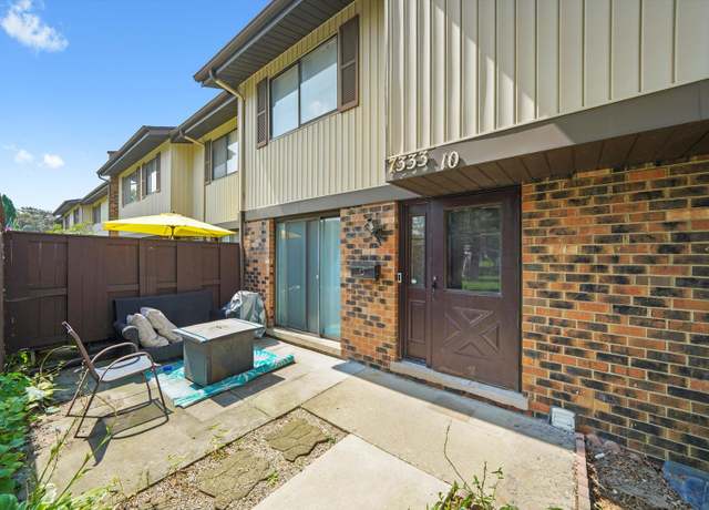 Property at 7333 Winthrop Way #10, Downers Grove, IL 60516, 4 beds, 2.5 baths
