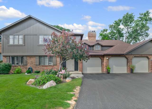 Property at 7930 W Lakeview Ct Unit 2A, Palos Heights, IL 60463, 2 beds, 2 baths