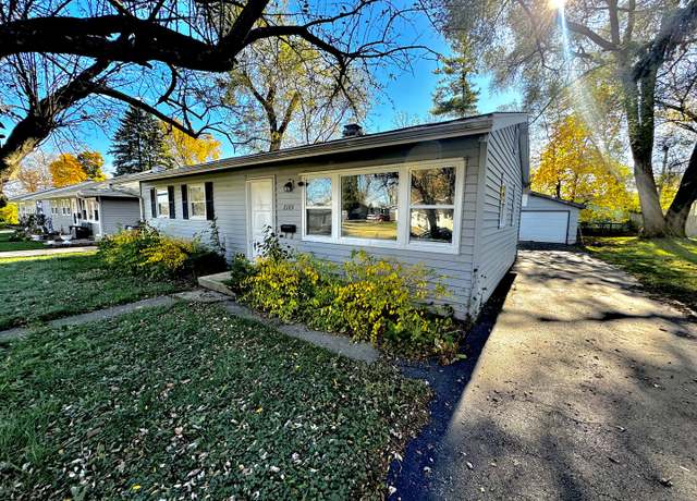 Property at 2105 N Grove Ave, Waukegan, IL 60085, 3 beds, 1 bath