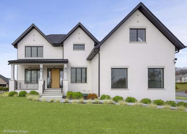 Property at 8302 Pleasant View Ave, Willow Springs, IL 60480, 4 beds, 3.5 baths