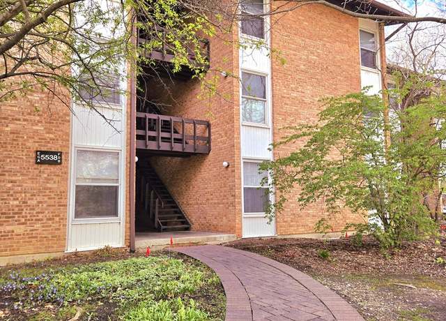 Property at 5538 E Lake Dr Unit A, Lisle, IL 60532, 2 beds, 1 bath