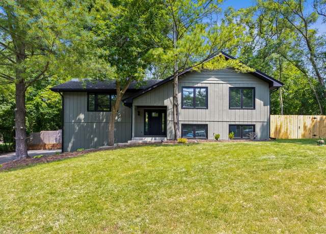 Property at 9704 Captains Dr, Algonquin, IL 60102, 4 beds, 3 baths
