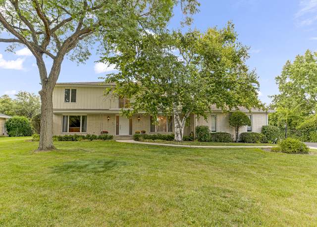 Property at 2380 Highmoor Rd, Highland Park, IL 60035, 5 beds, 4.5 baths