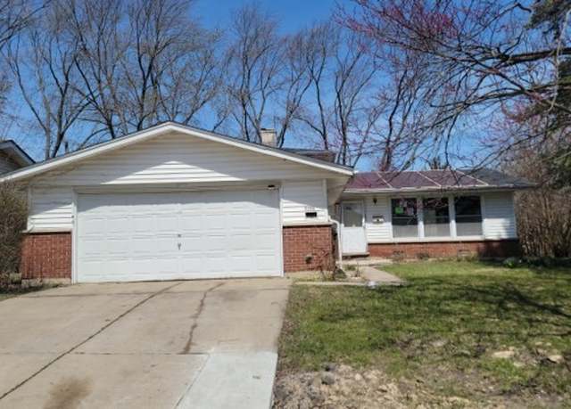 Property at 3306 Hazel Ln, Hazel Crest, IL 60429, 3 beds, 2.5 baths