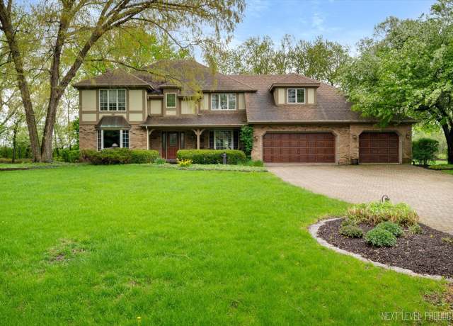 Property at 7N075 Hastings Dr, St. Charles, IL 60175, 4 beds, 3.5 baths