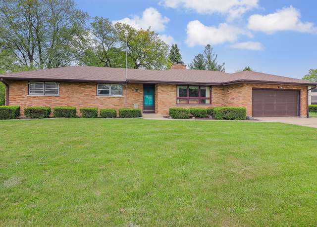 Property at 1320 Adeline Ct, Aurora, IL 60505, 4 beds, 2 baths