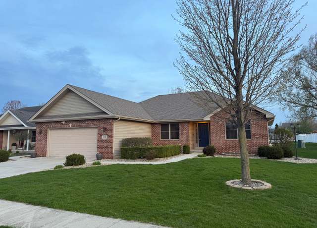 Property at 370 Centerpoint Dr N, Bourbonnais, IL 60914, 4 beds, 3 baths