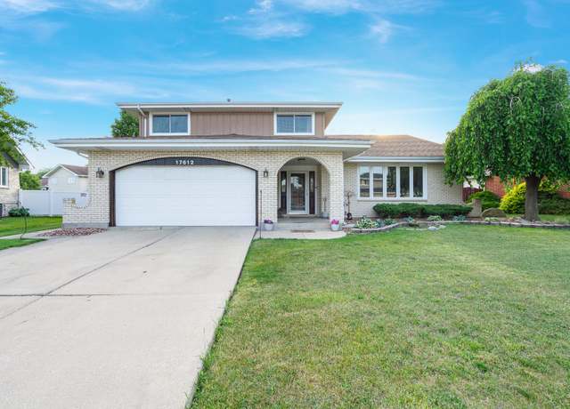 Property at 17612 Oakwood Dr, Tinley Park, IL 60477, 4 beds, 2.5 baths