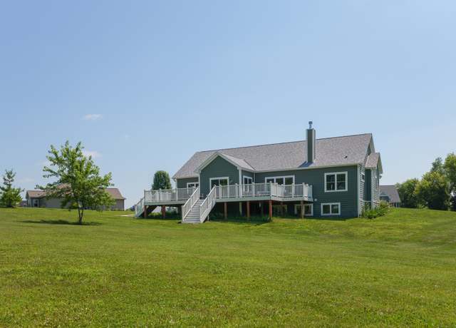 Property at 37556 52nd St, Burlington, WI 53105, 3 beds, 2.5 baths