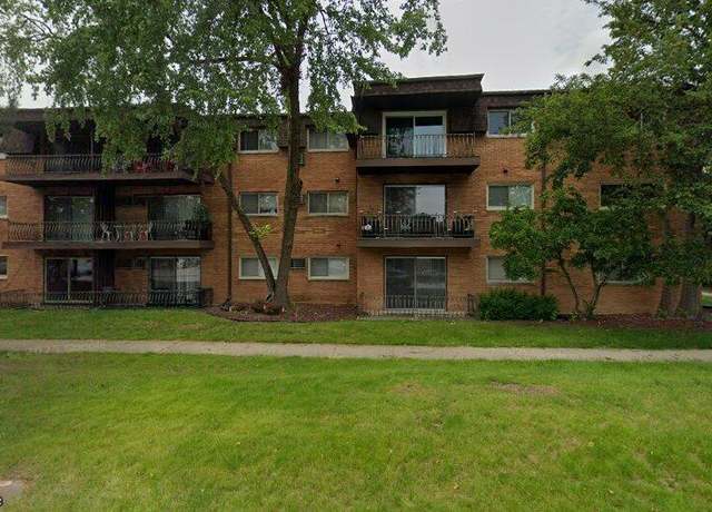 Property at 18550 Torrence Ave #4, Lansing, IL 60438, 2 beds, 1 bath