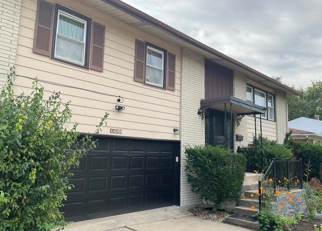 Property at 1429 S Busse Rd, Mount Prospect, IL 60056, 4 beds, 2 baths