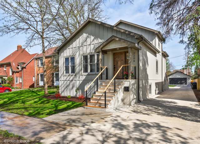Property at 2206 W 107th Pl, Chicago, IL 60643, 6 beds, 2.5 baths