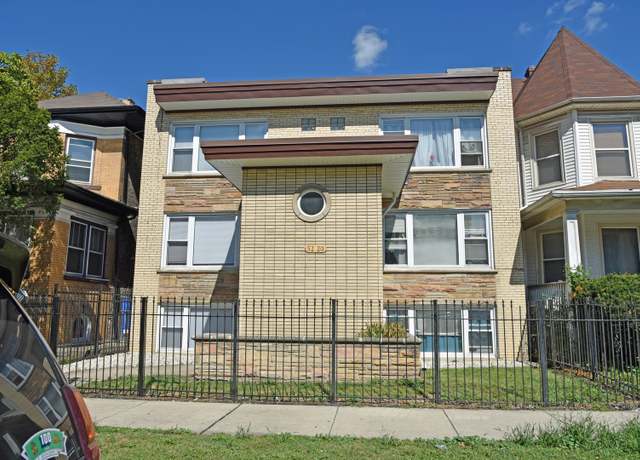Property at 5220 W Washington Blvd, Chicago, IL 60644, 5 beds, 5 baths