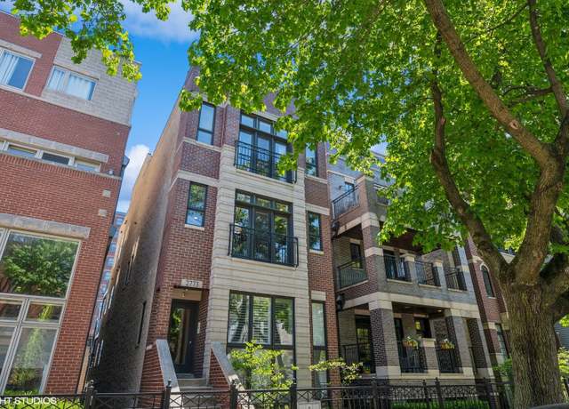Property at 2773 N Kenmore Ave #2, Chicago, IL 60614, 2 beds, 2 baths