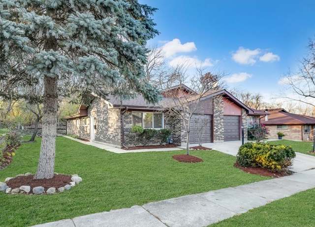 Property at 1126 Fulton Dr, Streamwood, IL 60107, 3 beds, 2 baths