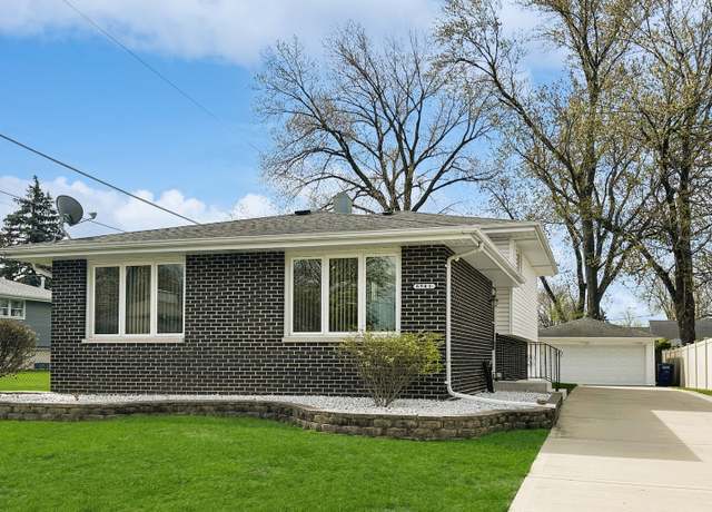 Property at 6941 W 106th Pl, Worth, IL 60482, 3 beds, 2 baths
