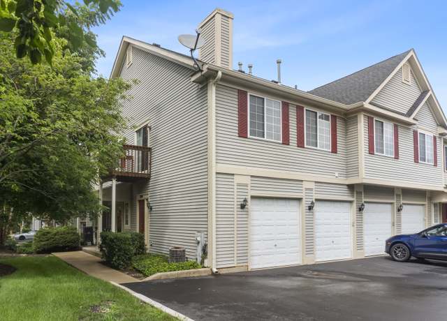 Property at 336 Windsor Ct Unit D, South Elgin, IL 60177, 2 beds, 1.5 baths