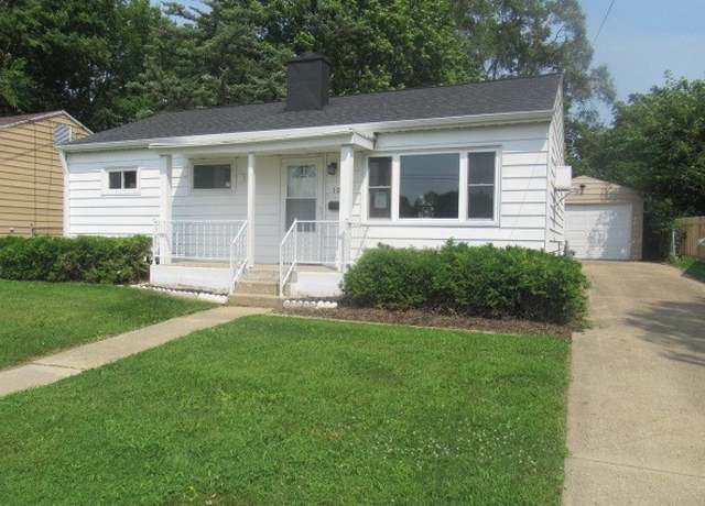 Property at 1018 W Langdon St, Freeport, IL 61032, 3 beds, 1 bath