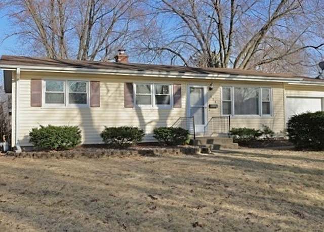 Property at 424 S 14th St, St. Charles, IL 60174, 3 beds, 1.5 baths
